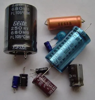 A collection of capacitors in various sizes.