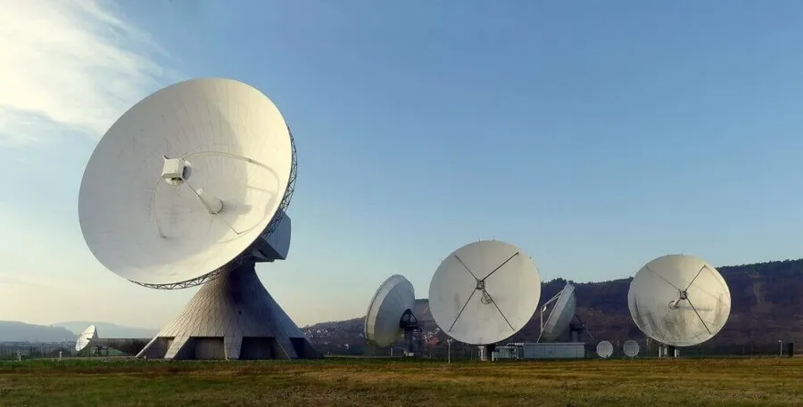 A radar system using a microwave antenna, representing a common application of Gunn diodes.