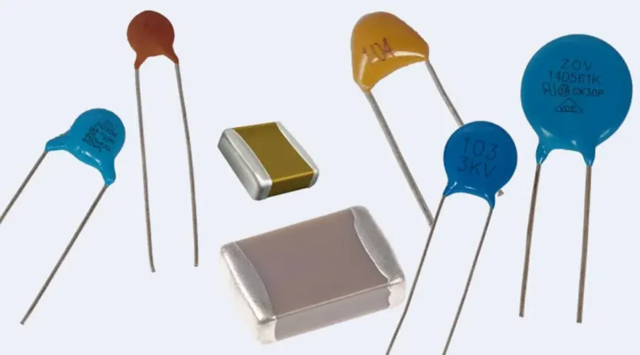 A side by side view of aluminum electrolytic and ceramic capacitors.