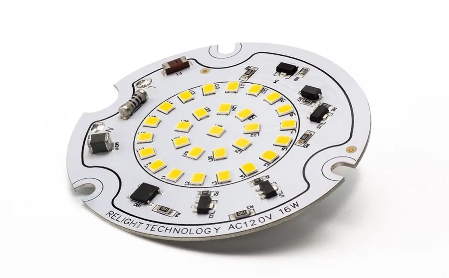 An LED light fixture using an aluminum PCB.